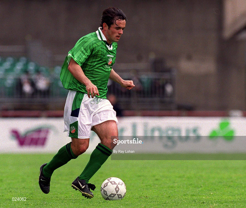 29 May 1999; Stephen Carr of Republic of Ireland during the International Friendly match between Republic of Ireland and Northern Ireland at Lansdowne Road in Dublin. Photo by Ray Lohan/Sportsfile