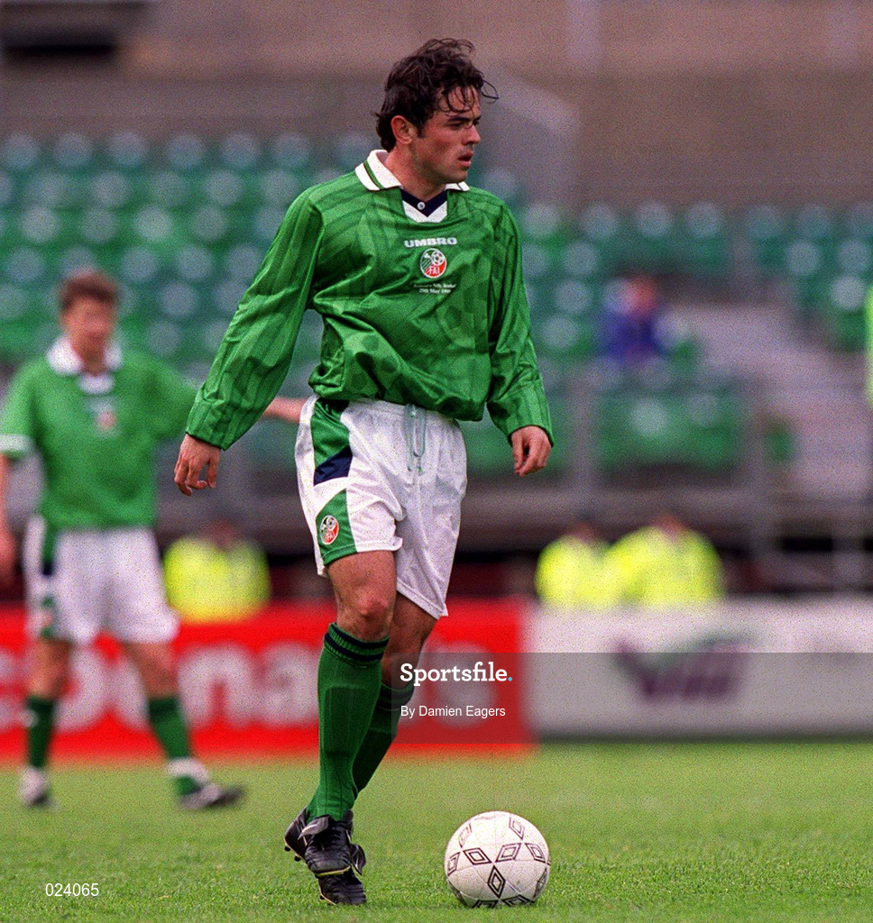 29 May 1999; Stephen Carr of Republic of Ireland during the International Friendly match between Republic of Ireland and Northern Ireland at Lansdowne Road in Dublin. Photo by Damien Eagers/Sportsfile