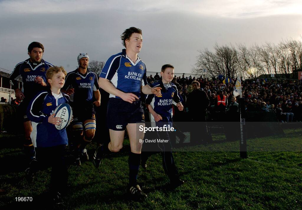 31 December 2005; Brian O'Driscoll leads the Leinster team on his return to the starting line-up. Celtic League 2005-2006, Group A, Leinster v Munster, RDS, Dublin. Picture credit: David Maher / SPORTSFILE