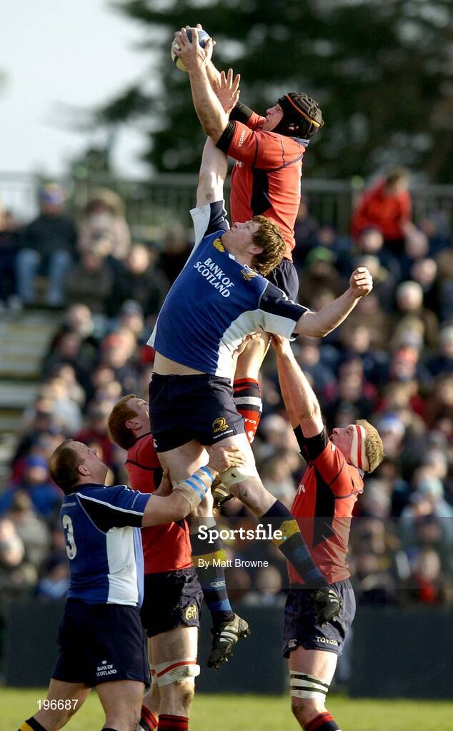 31 December 2005; Denis Leamy, Munster, wins possesionl in the line-out against Malcolm O'Kelly, Leinster. Celtic League 2005-2006, Group A, Leinster v Munster, RDS, Dublin. Picture credit: Matt Browne / SPORTSFILE