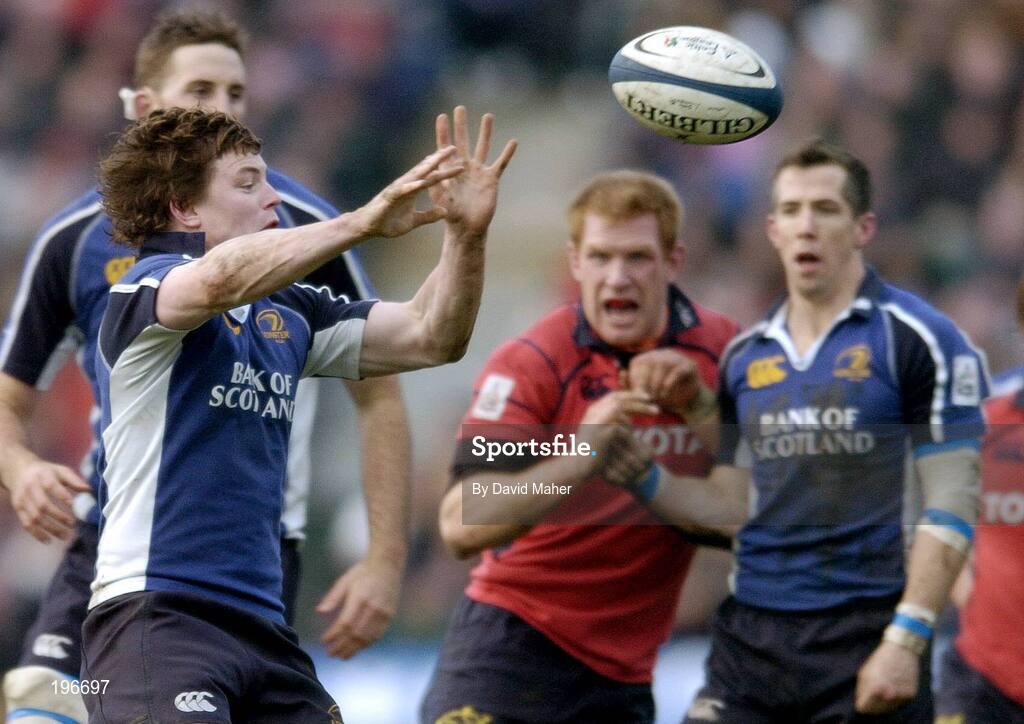 31 December 2005; Brian O'Driscoll, Leinster, in action against Munster. Celtic League 2005-2006, Group A, Leinster v Munster, RDS, Dublin. Picture credit: David Maher / SPORTSFILE