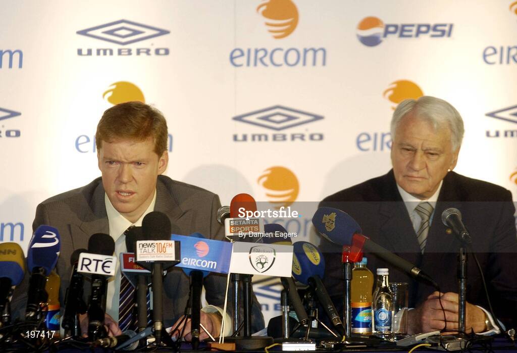 16 January 2006; Steve Staunton with Sir Bobby Robson, International football consultant at an FAI press conference to confirm his appointment as the new Manager of the Republic of Ireland Senior International Soccer Team. Mansion House, Dublin. Picture credit: Damien Eagers / SPORTSFILE