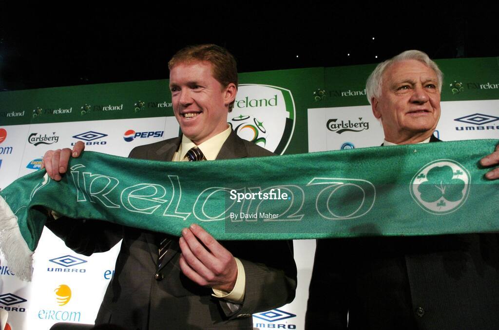16 January 2006; Steve Staunton with Sir Bobby Robson, International Football consultant, at an FAI press conference to confirm his appointment as the new Manager of the Republic of Ireland Senior International Soccer Team. Mansion House, Dublin. Picture credit: David Maher / SPORTSFILE