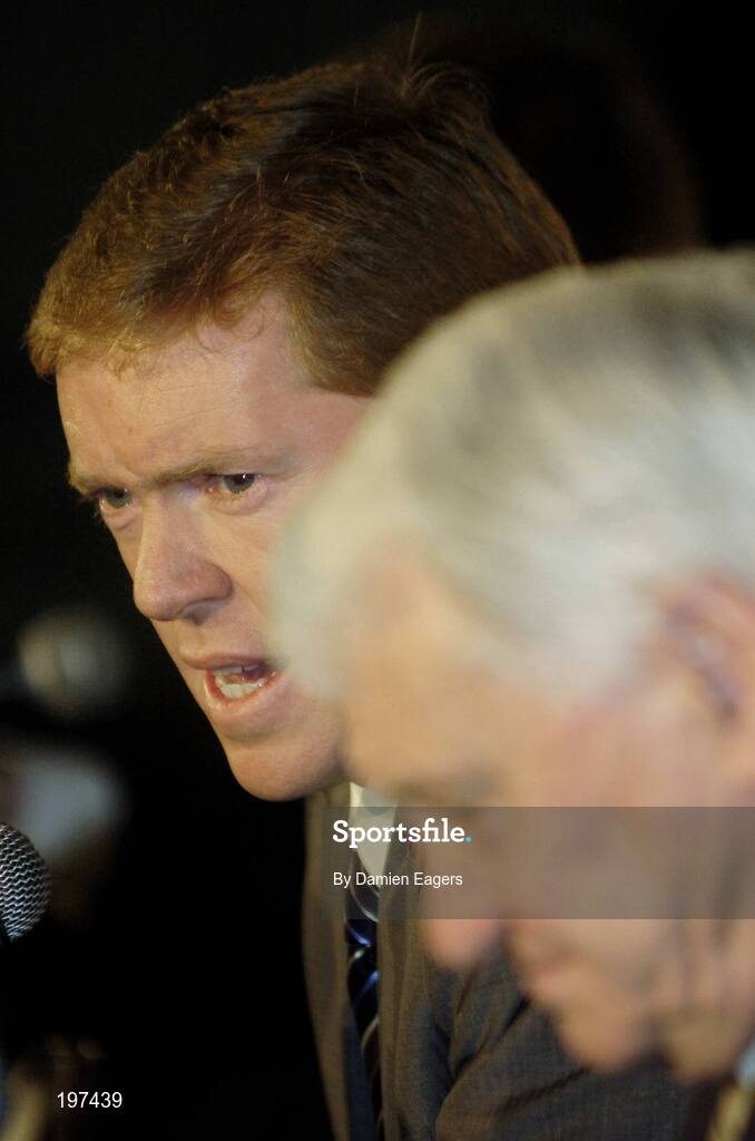 16 January 2006; Steve Staunton with Sir Bobby Robson, International football consultant during an FAI press conference to confirm his appointment as the new Manager of the Republic of Ireland Senior International Soccer Team. Mansion House, Dublin. Picture credit: Damien Eagers / SPORTSFILE