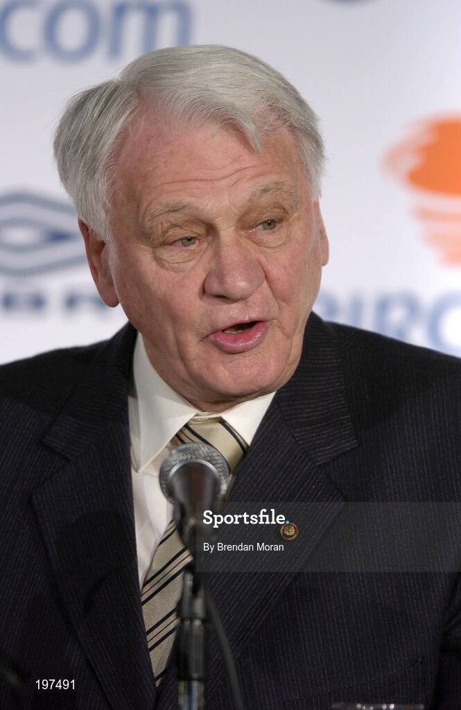 16 January 2006; Sir Bobby Robson, International Football Consultant, at an FAI press conference to confirm Steve Staunton's appointment as the new Manager of the Republic of Ireland Senior International Soccer Team. Mansion House, Dublin. Picture credit: Brendan Moran / SPORTSFILE