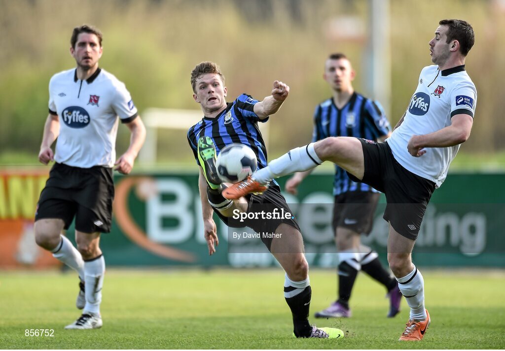 21 April 2014; Kurtis Byrne, Dundalk, in action against Kealon Dillon, Athlone Town. Airtricity League Premier Division, Athlone Town v Dundalk, Athlone Town Stadium, Athlone, Co. Westmeath. Picture credit: David Maher / SPORTSFILE