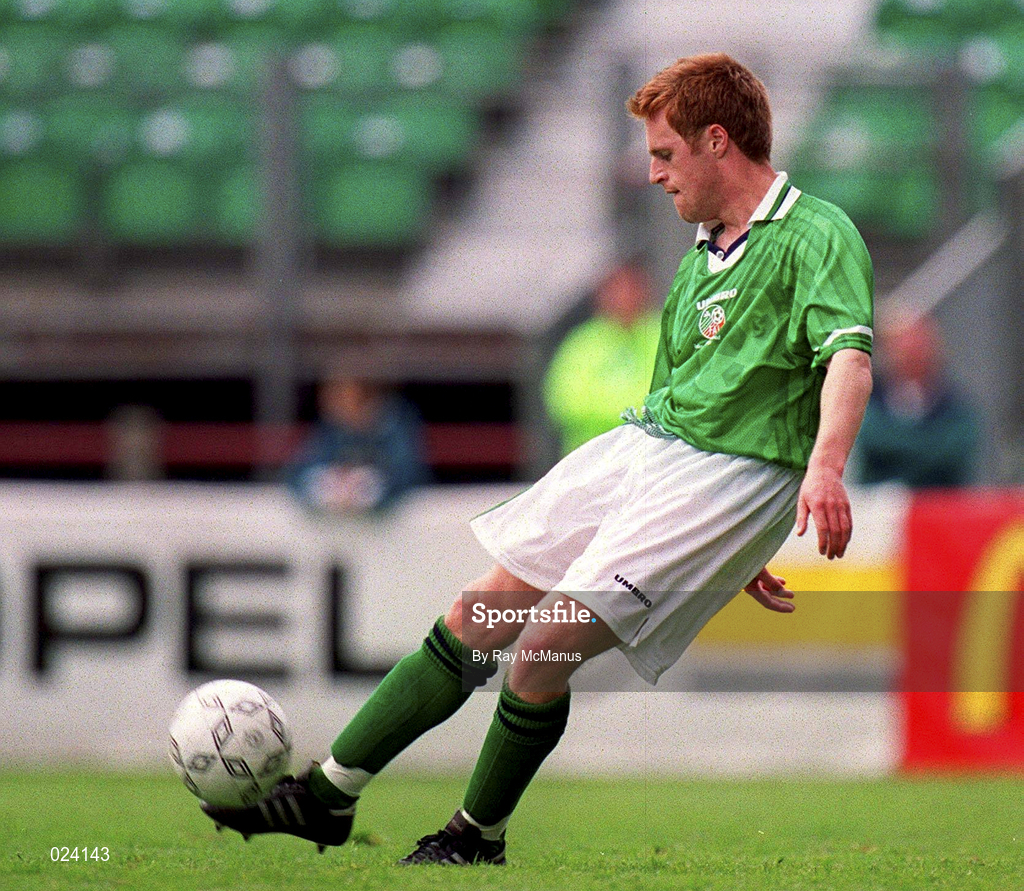 29 May 1999; Alan Maybury of Republic of Ireland during the international friendly match between Republic of Ireland and Northern Ireland at Lansdowne Road in Dublin. Photo by Ray McManus/Sportsfile