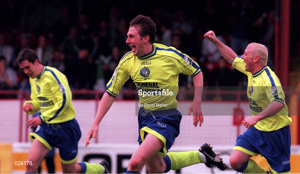 15 May 1999; Tom Mohan of Finn Harps celebrates after scoring their second goal in the FAI Cup Final replay match between Finn Harps and Bray Wanderers at Tolka Park in Dublin. Photo by David Maher/Sportsfile