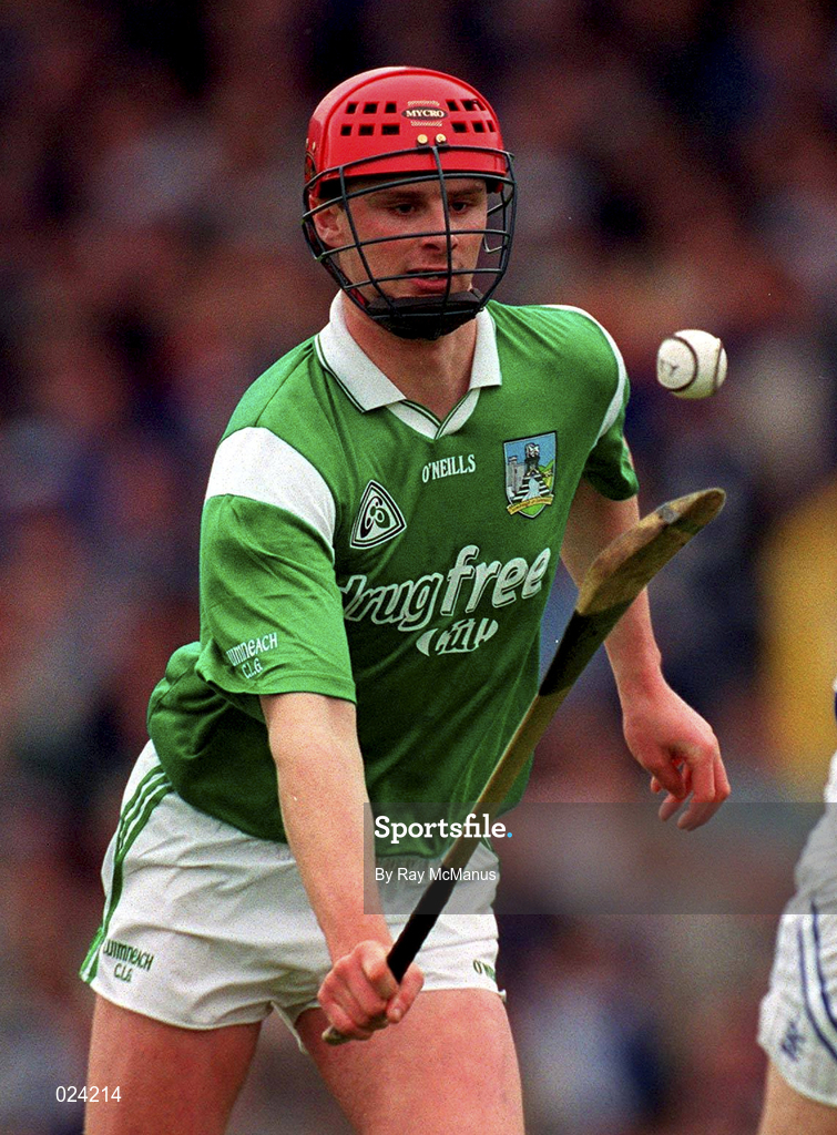 30 May 1999; Brian Begley of Limerick during the Guinness Munster Senior Hurling Championship quarter-final match between Limerick and Waterford at Páirc Uí Chaoimh in Cork. Photo by Ray McManus/Sportsfile
