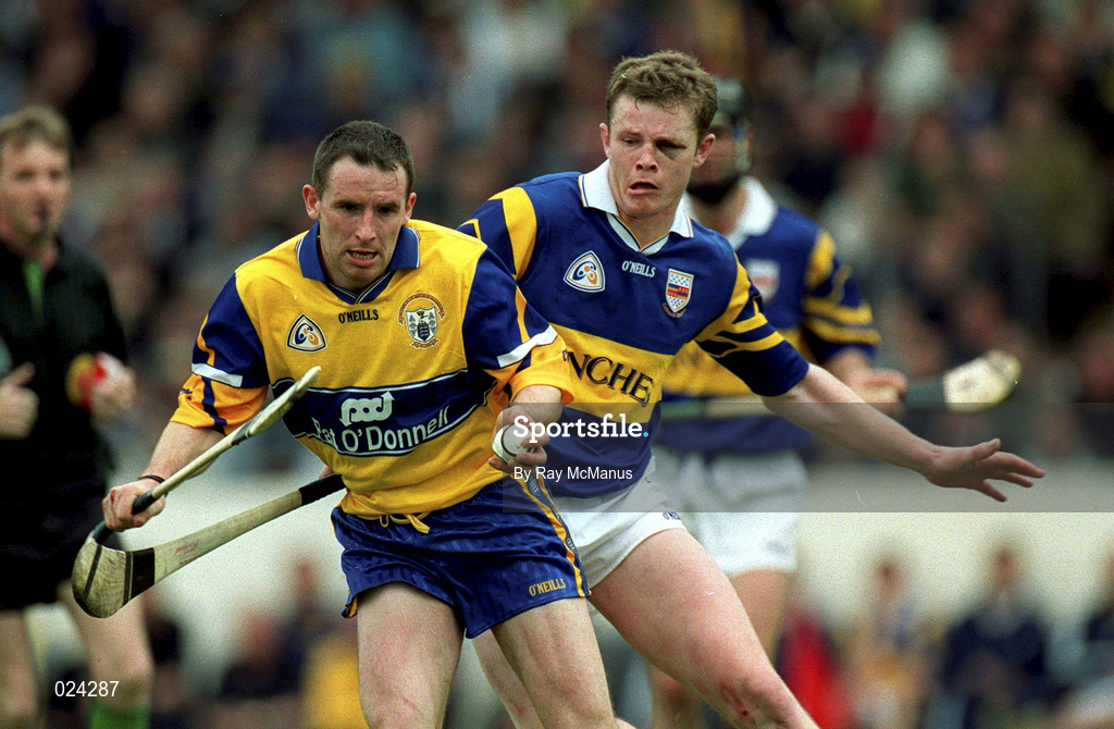 12 June 1999; Colin Lynch of Clare in action against Conor Gleeson of Tipperary during the Guinness Munster Senior Hurling Championship semi-final replay match between Clare and Tipperary at Páirc Uí Chaoimh in Cork. Photo by Ray McManus/Sportsfile