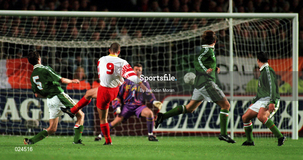 9 June 1999; Gorgi Hristov of FYR Macedonia shoots at goal during the UEFA European Championships Qualifier match between Republic of Ireland and FYR Macedonia at Lansdowne Road in Dublin. Photo by Brendan Moran/Sportsfile