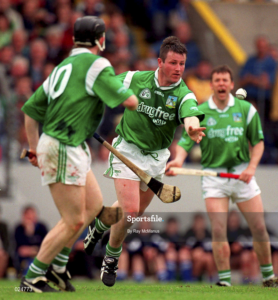 30 May 1999; Mike Houlihan of Limerick during the Guinness Munster Senior Hurling Championship quarter-final match between Limerick and Waterford at Páirc Uí Chaoimh in Cork. Photo by Ray McManus/Sportsfile