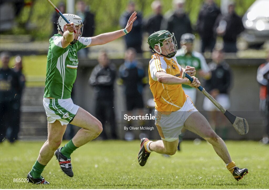 11 May 2014; Paul Shiels, Antrim, in action against Darren Moore, London. GAA All-Ireland Senior Hurling Championship Qualifier Group, Round 3, Antrim v London, Ballycastle, Co. Antrim. Picture credit: Oliver McVeigh / SPORTSFILE