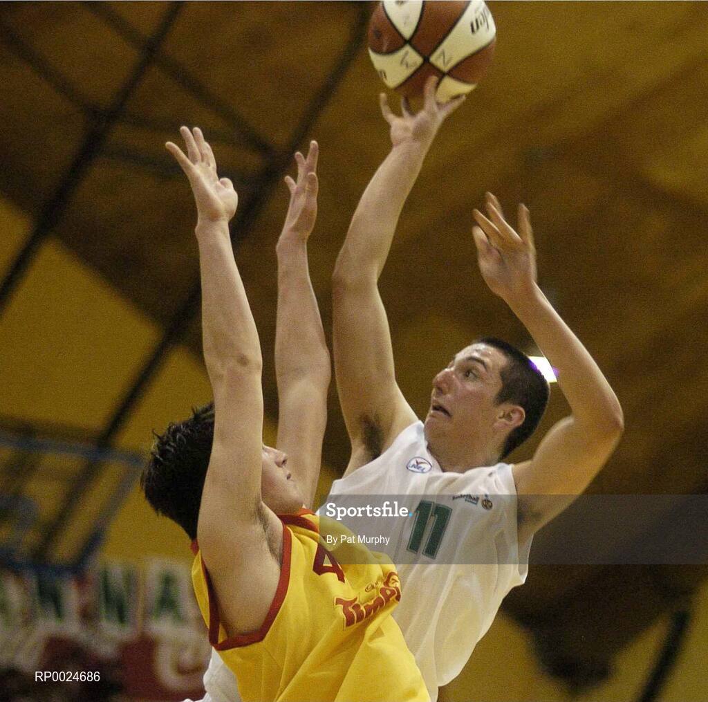 14 March 2006; Juan Oliva Gaskin, Colaiste Eanna, in action against Eoin Chubb, St. Fintan's. Schools League Basketball Finals, Boys U19A Final, St. Fintan's v Colaiste Eanna, National Basketball Arena, Tallaght, Dublin. Picture credit: Pat Murphy / SPORTSFILE