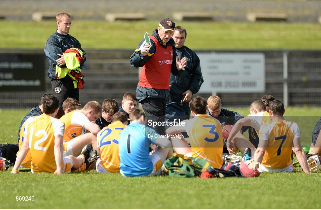 11 May 2014; Antrim manager Kevin Ryan speaks to his players after the game. GAA All-Ireland Senior Hurling Championship Qualifier Group, Round 3, Antrim v London, Ballycastle, Co. Antrim. Picture credit: Oliver McVeigh / SPORTSFILE