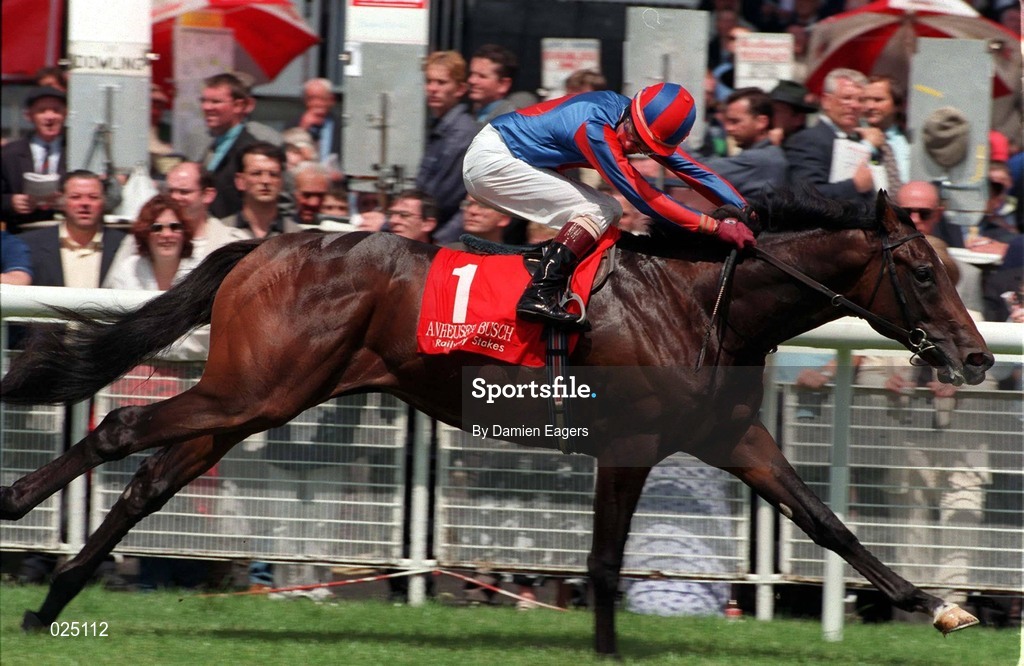 27 June 1999; Bernstein, with Mick Kinane up, on their way to winning the Arthur Guinness Railway Stakes at The Curragh Racecourse in Newbridge, Kildare. Photo by Damien Eagers/Sportsfile