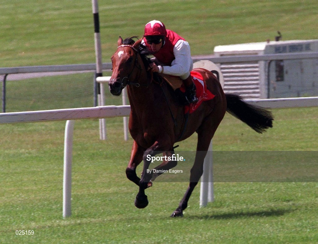 27 June 1999; Broche, with Frankie Dettori up, on their way to winning the Anheuser Busch E.B.F. Maiden at The Curragh Racecourse in Newbridge, Kildare. Photo by Damien Eagers/Sportsfile