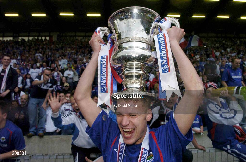 6 May 2006; Peter Thompson, who scored the goal for Linfield, celebrates at the end of the game. Nationwide Irish Cup final, Glentoran v Linfield, Windsor Park, Belfast. Picture credit: David Maher / SPORTSFILE