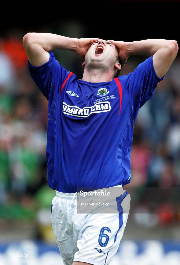 6 May 2006; Paul Mc Areavey, Linfield, misses an open goal. Nationwide Irish Cup final, Glentoran v Linfield, Windsor Park, Belfast. Picture credit: Oliver McVeigh / SPORTSFILE