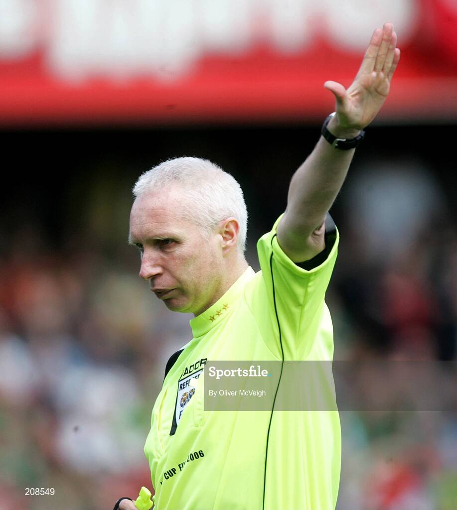 6 May 2006; Referee Michael Ross. Nationwide Irish Cup final, Glentoran v Linfield, Windsor Park, Belfast. Picture credit: Oliver McVeigh / SPORTSFILE