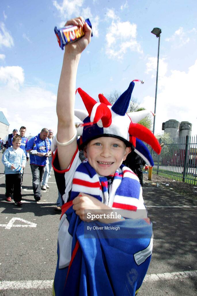 6 May 2006; Linfield's supporter Ethan Bates. Nationwide Irish Cup final, Glentoran v Linfield, Windsor Park, Belfast. Picture credit: Oliver McVeigh / SPORTSFILE