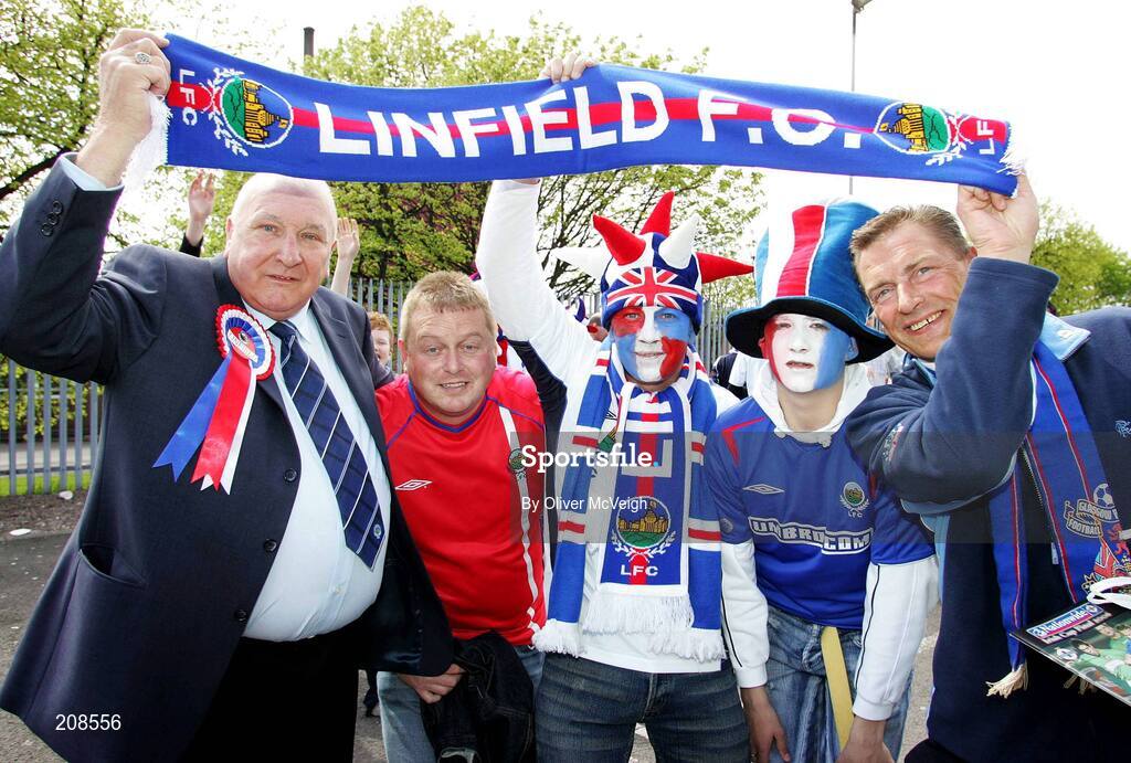 6 May 2006; Linfield's supporters, from left, Neil Brown, Ricky Patterson, Philip Brown, Robert Patterson and Tommy Parsons. Nationwide Irish Cup final, Glentoran v Linfield, Windsor Park, Belfast. Picture credit: Oliver McVeigh / SPORTSFILE
