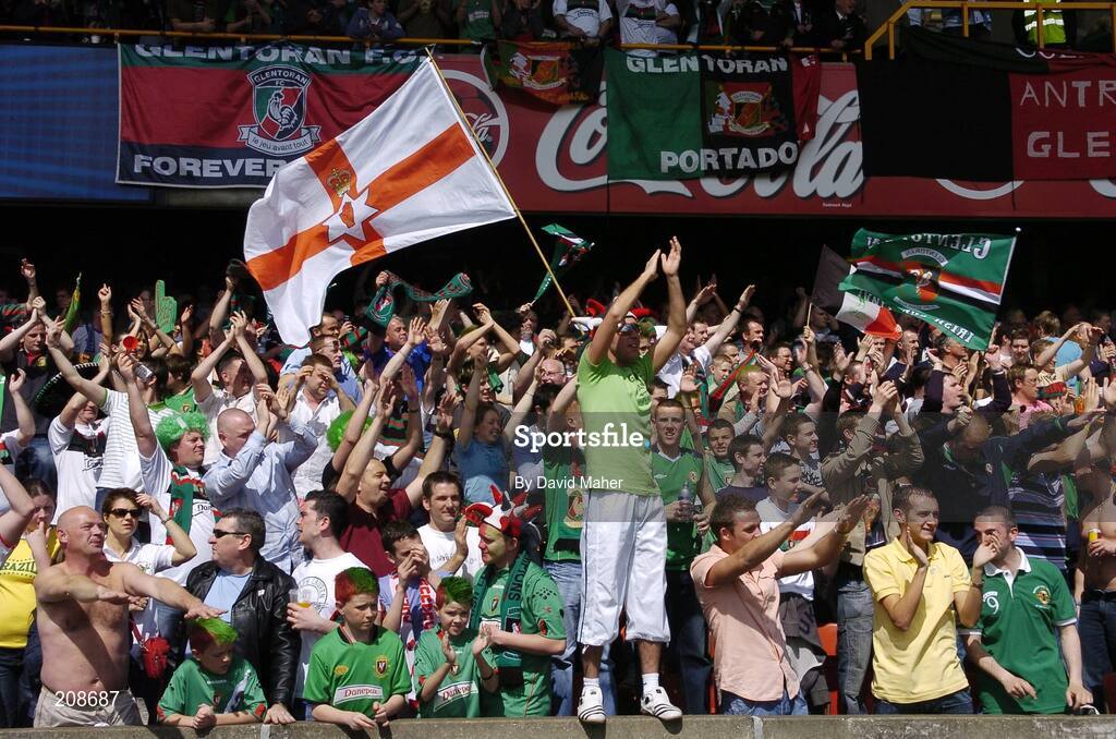 6 May 2006; Glentoran supporters. Nationwide Irish Cup final, Glentoran v Linfield, Windsor Park, Belfast. Picture credit: David Maher / SPORTSFILE