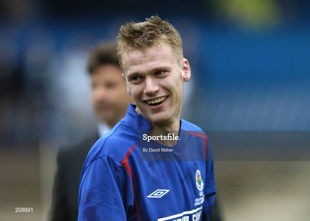 6 May 2006; Peter Thompson, Linfield. Nationwide Irish Cup final, Glentoran v Linfield, Windsor Park, Belfast. Picture credit: David Maher / SPORTSFILE