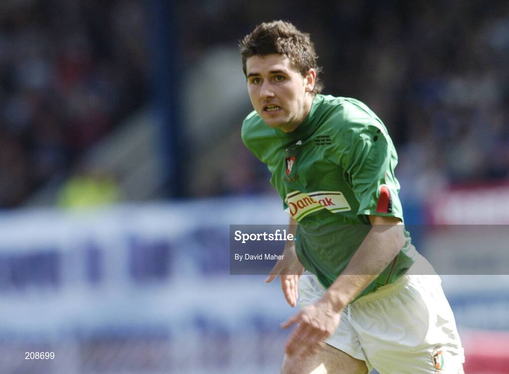6 May 2006; Willo McDonagh, Glentoran. Nationwide Irish Cup final, Glentoran v Linfield, Windsor Park, Belfast. Picture credit: David Maher / SPORTSFILE