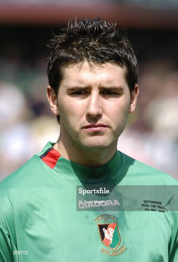 6 May 2006; Willo McDonagh, Glentoran. Nationwide Irish Cup final, Glentoran v Linfield, Windsor Park, Belfast. Picture credit: David Maher / SPORTSFILE