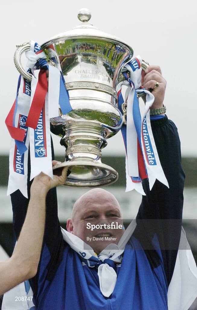 6 May 2006; Linfield manager David Jeffrey. Nationwide Irish Cup final, Glentoran v Linfield, Windsor Park, Belfast. Picture credit: David Maher / SPORTSFILE