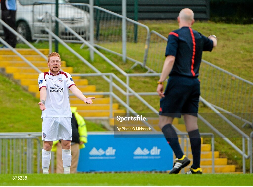 6 June 2014; Ryan Connolly, Galway, remonstrates with referee David McKeon. FAI Ford Cup, 2nd Round, UCD v Galway, UCD Bowl, Belfield, Dublin. Picture credit: Piaras Ó Mídheach / SPORTSFILE