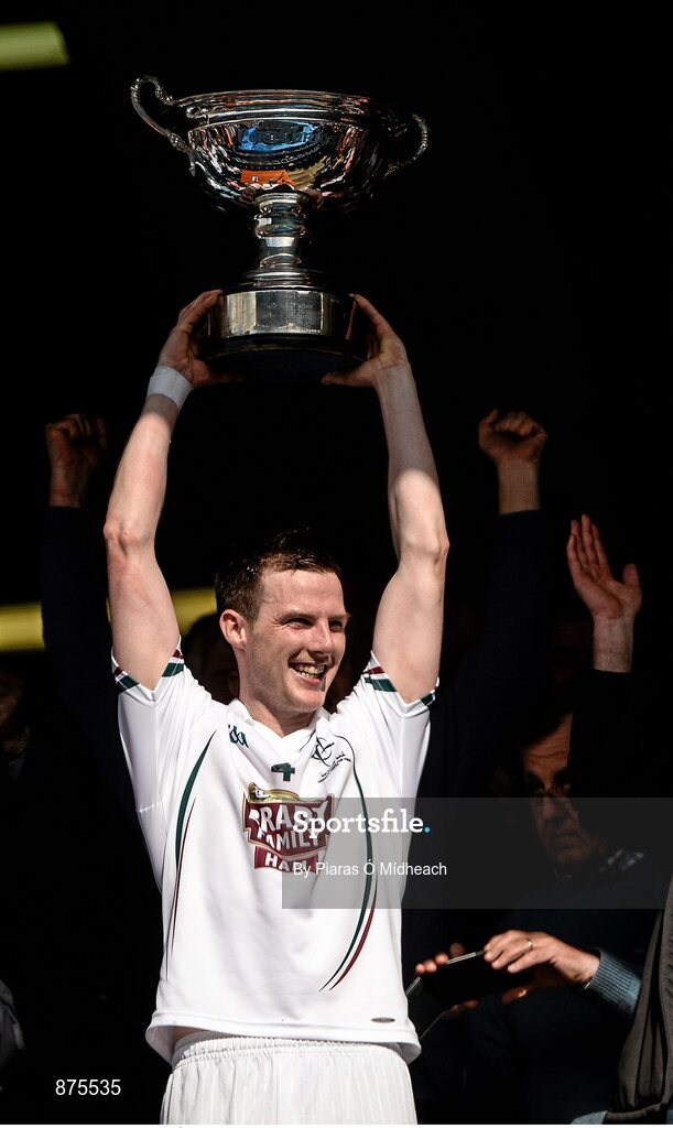 7 June 2014; Kildare captain Neil Ó Muineacháin lifts the Christy Ring Cup after the game. Christy Ring Cup Final, Kerry v Kildare, Croke Park, Dublin. Picture credit: Piaras Ó Mídheach / SPORTSFILE