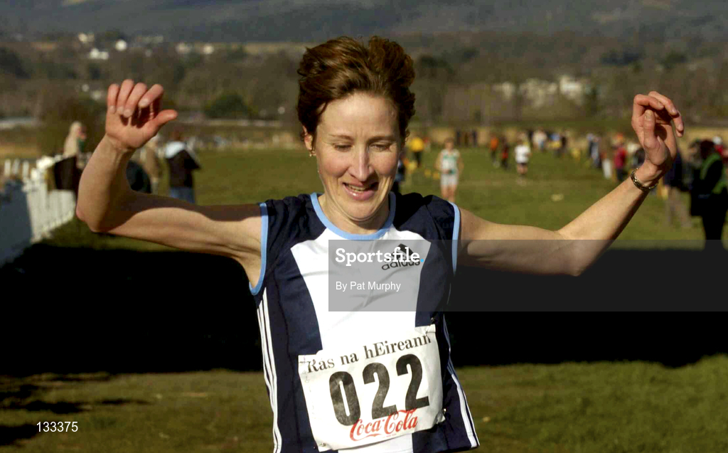 29 February 2004; Catherina McKiernan of Annalee AC, Cavan, crosses the line to win the Open International women's race during the Rás na hÉireann at Dundalk racecourse in Dundalk, Louth. Photo by Pat Murphy/Sportsfile