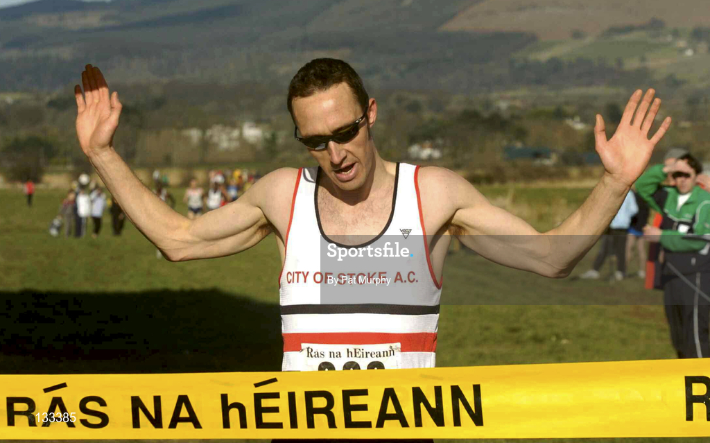 29 February 2004; Robert Whalley of England crosses the line to win the Open International men's race during the Rás na hÉireann at Dundalk racecourse in Dundalk, Louth. Photo by Pat Murphy/Sportsfile