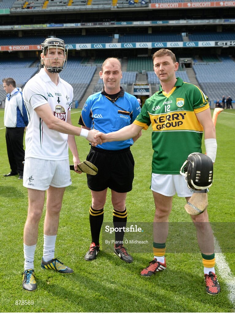 7 June 2014; Referee Seán Cleere with captains Neil Ó Muineacháin, Kildare, left, and John Egan, Kerry, before the game. Christy Ring Cup Final, Kerry v Kildare, Croke Park, Dublin. Picture credit: Piaras Ó Mídheach / SPORTSFILE