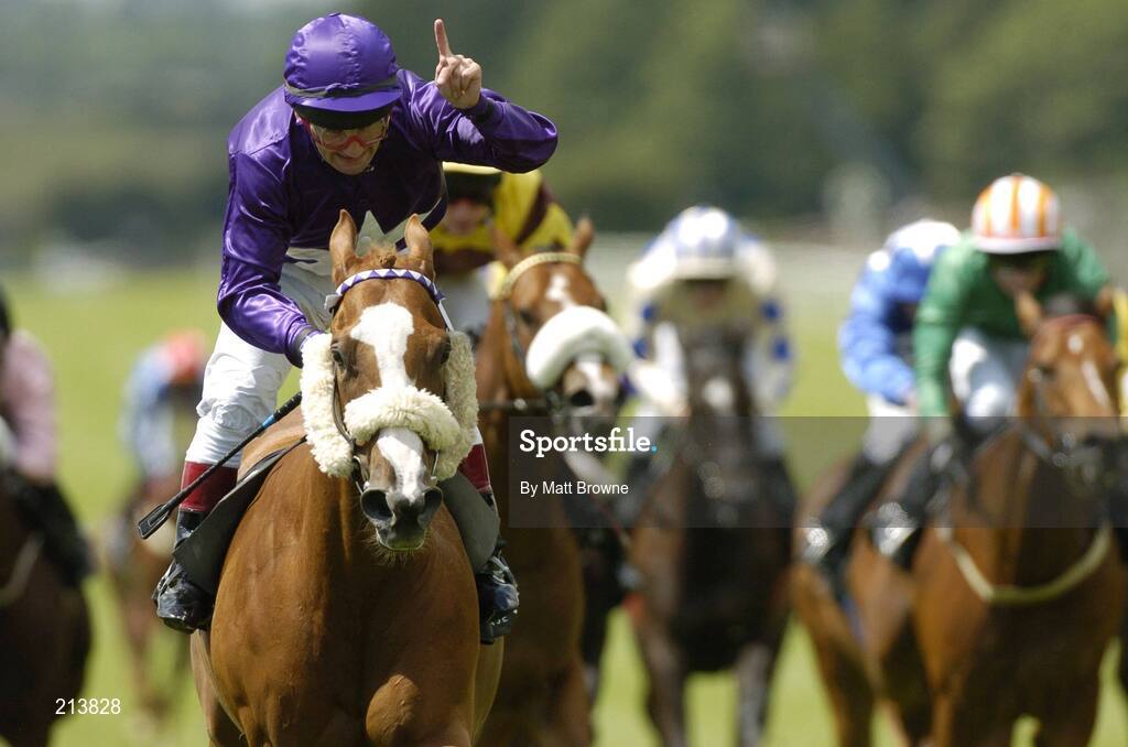 1 July 2006; Redstone Dancer, with Pat Shanahan up, on their way to winning the Unicorn Homes EBF Summer Fillies Handicap. The Curragh Racecourse, Co. Kildare. Picture credit: Matt Browne / SPORTSFILE