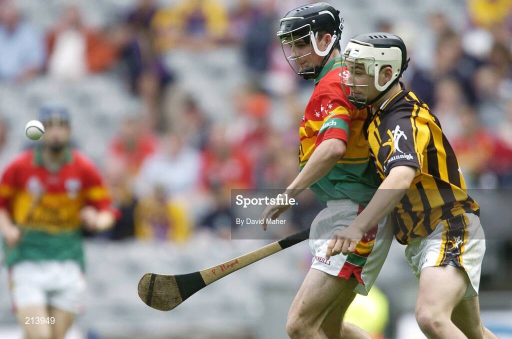 2 July 2006; Kieran Mooney, Kilkenny, in action against Padraigh Amond, Carlow. ESB Leinster Minor Hurling Championship Final, Carlow v Kilkenny, Croke Park, Dublin. Picture credit: David Maher / SPORTSFILE