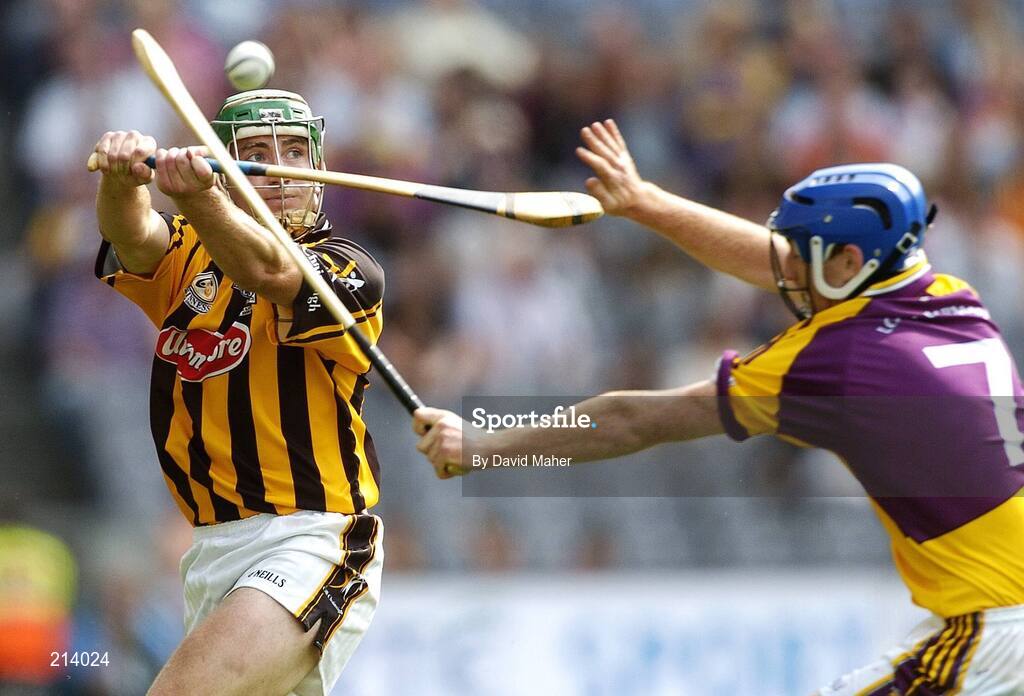 2 July 2006; Eddie Brennan, Kilkenny, in action against Diarmuid Lyng, Wexford. Guinness Leinster Senior Hurling Championship Final, Wexford v Kilkenny, Croke Park, Dublin. Picture credit: David Maher / SPORTSFILE