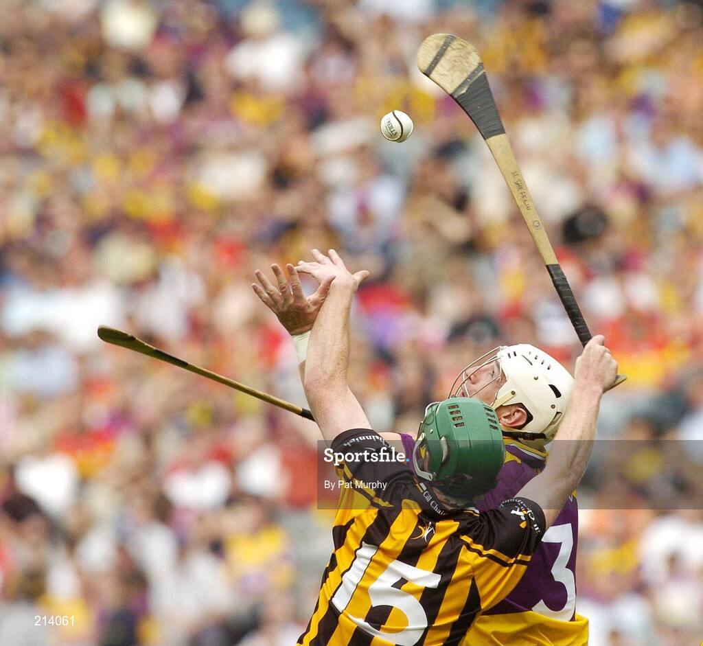 2 July 2006; Henry Shefflin, Kilkenny, in action against David O'Connor, Wexford. Guinness Leinster Senior Hurling Championship Final, Wexford v Kilkenny, Croke Park, Dublin. Picture credit: Pat Murphy / SPORTSFILE