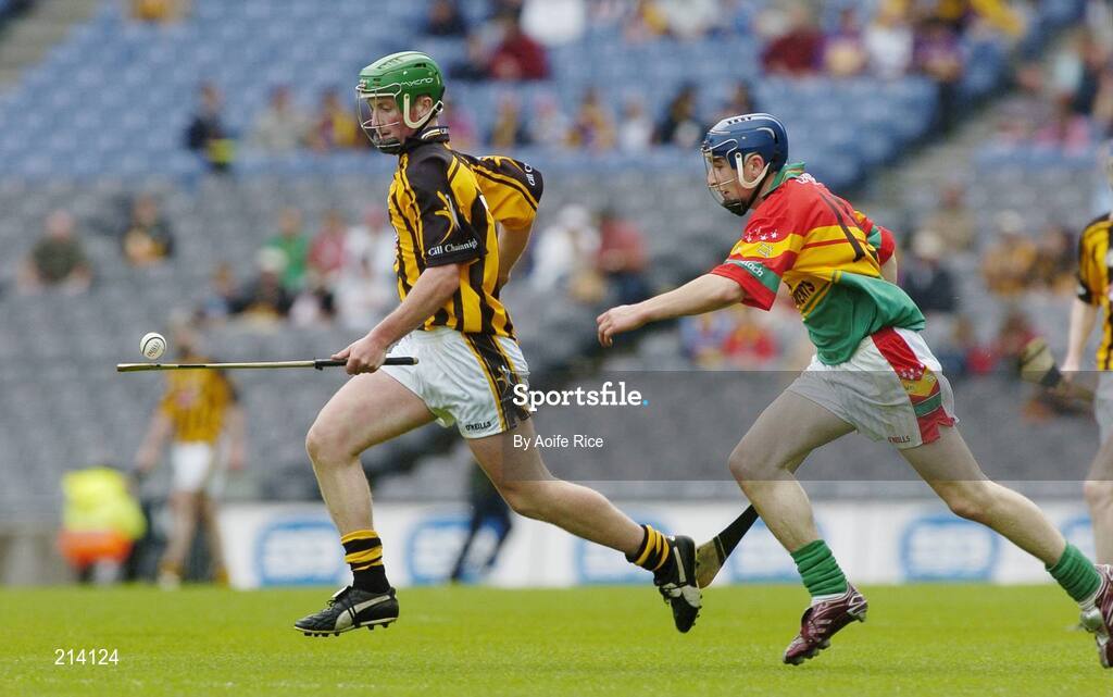 2 July 2006; Mark Bergin, Kilkenny, in action against Paudie Kehoe, Carlow. ESB Leinster Minor Hurling Championship Final, Carlow v Kilkenny, Croke Park, Dublin. Picture credit: Aoife Rice / SPORTSFILE