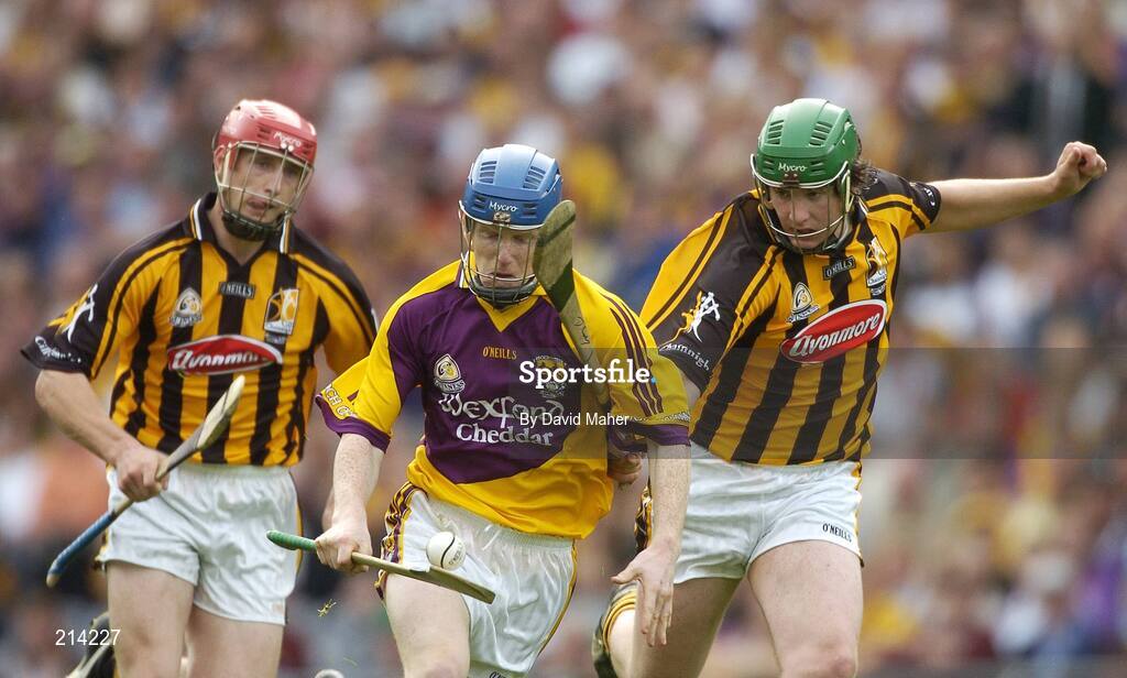 2 July 2006; Rory Jacob, Wexford, in action against Donncha Cody, Kilkenny. Guinness Leinster Senior Hurling Championship Final, Wexford v Kilkenny, Croke Park, Dublin. Picture credit: David Maher / SPORTSFILE