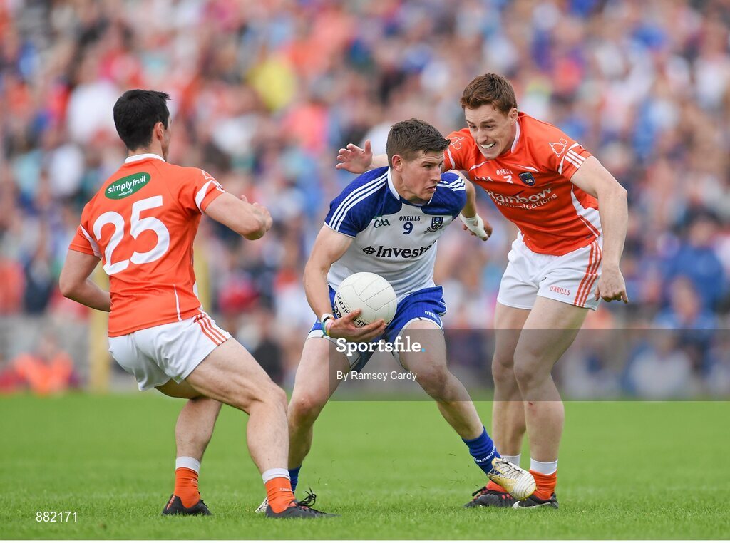 28 June 2014; Darren Hughes, Monaghan, in action against Aaron Kernan, left, and Charlie Vernon, Armagh. Ulster GAA Football Senior Championship, Semi-Final, Armagh v Monaghan, St Tiernach's Park, Clones, Co. Monaghan. Picture credit: Ramsey Cardy / SPORTSFILE
