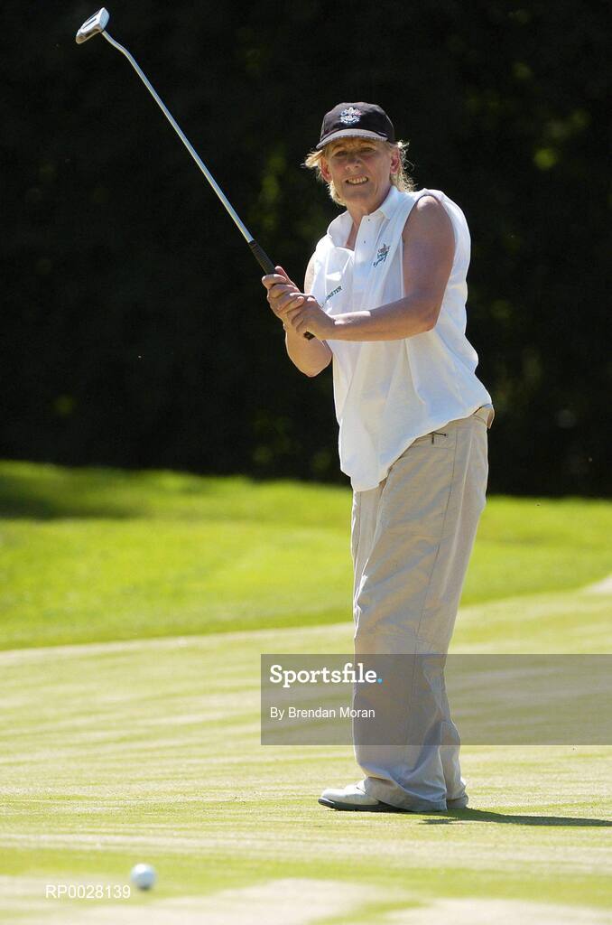 17 July 2006; Helen Donoghue, Ashbourne Golf Club, Meath and Leinster, watches her putt on the 16th green. AIB Christy O'Connor, Jnr., Challenge Final, Leinster v Munster, The K Club, Straffan, Co. Kildare. Picture credit: Brendan Moran / SPORTSFILE