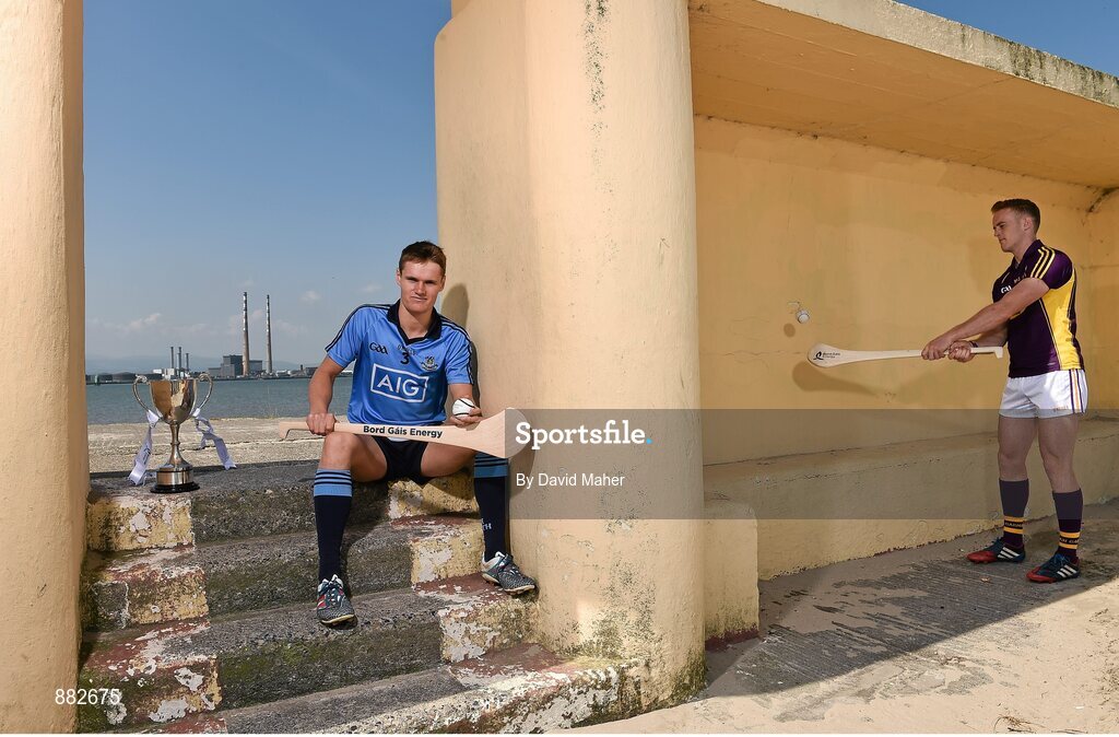 1 July 2014: Dublin’s Cian O’Callaghan and Wexford’s Jack Guiney at Dollymount Strand in Dublin today ahead of the Bord Gáis Energy GAA Hurling U-21 Leinster Championship Final at Parnell Park on Wednesday, July 9th at 7.30pm where Dublin will play Wexford. The match will be shown live on TG4 with fans able to vote for their man of the match using the #LaochBGE hashtag on Twitter. Picture credit: David Maher / SPORTSFILE