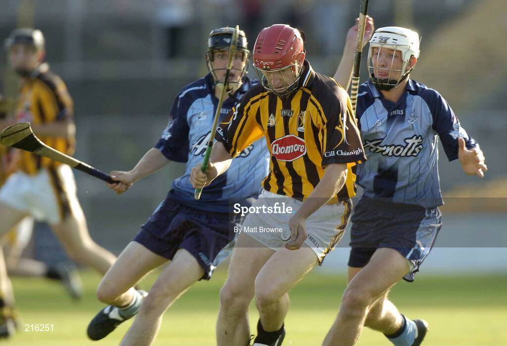 27 July 2006; John Tennyson, Kilkenny, in action against Willie Lowry, left, and Eoin Moran, Dublin. Erin U21 Leinster Hurling Final, Kilkenny v Dublin, Nowlan Park, Kilkenny. Picture credit; Matt Browne / SPORTSFILE
