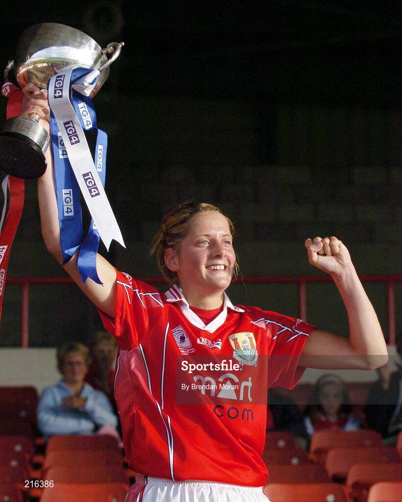 29 July 2006; Cork captain Juliet Murphy lifts the cup after the game. TG4 Ladies Munster Senior Football Final, Cork v Waterford, Gaelic Grounds, Limerick. Picture credit; Brendan Moran / SPORTSFILE