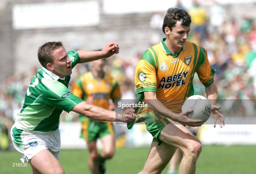 30 July 2006; Christy Toye, Donegal, in action against Shane Mc Dermott, Fermanagh. Bank of Ireland All-Ireland Senior Football Championship Qualifier, Round 4, Fermanagh v Donegal, Brewster Park, Enniskillen, Co. Fermanagh. Picture credit; Oliver McVeigh / SPORTSFILE