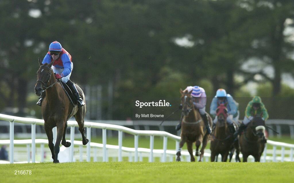 31 July 2006; P'tit Fute, with James O'Farrell up, on their way to winning the G.P.T. Galway Q.R. Handicap. Galway Races, Ballybrit, Co. Galway. Picture credit; Matt Browne / SPORTSFILE