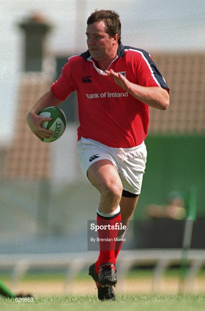 14 August 1999; Anthony Foley of Munster during the Guinness Interprovincial Championship match between Connacht and Munster at the Sportsgrounds in Galway. Photo by Brendan Moran/Sportsfile